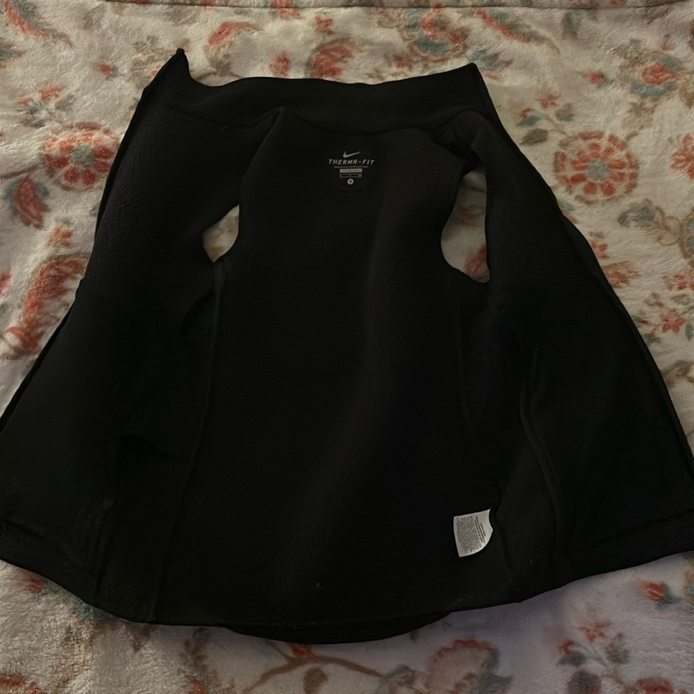 Nike therma-fit vest